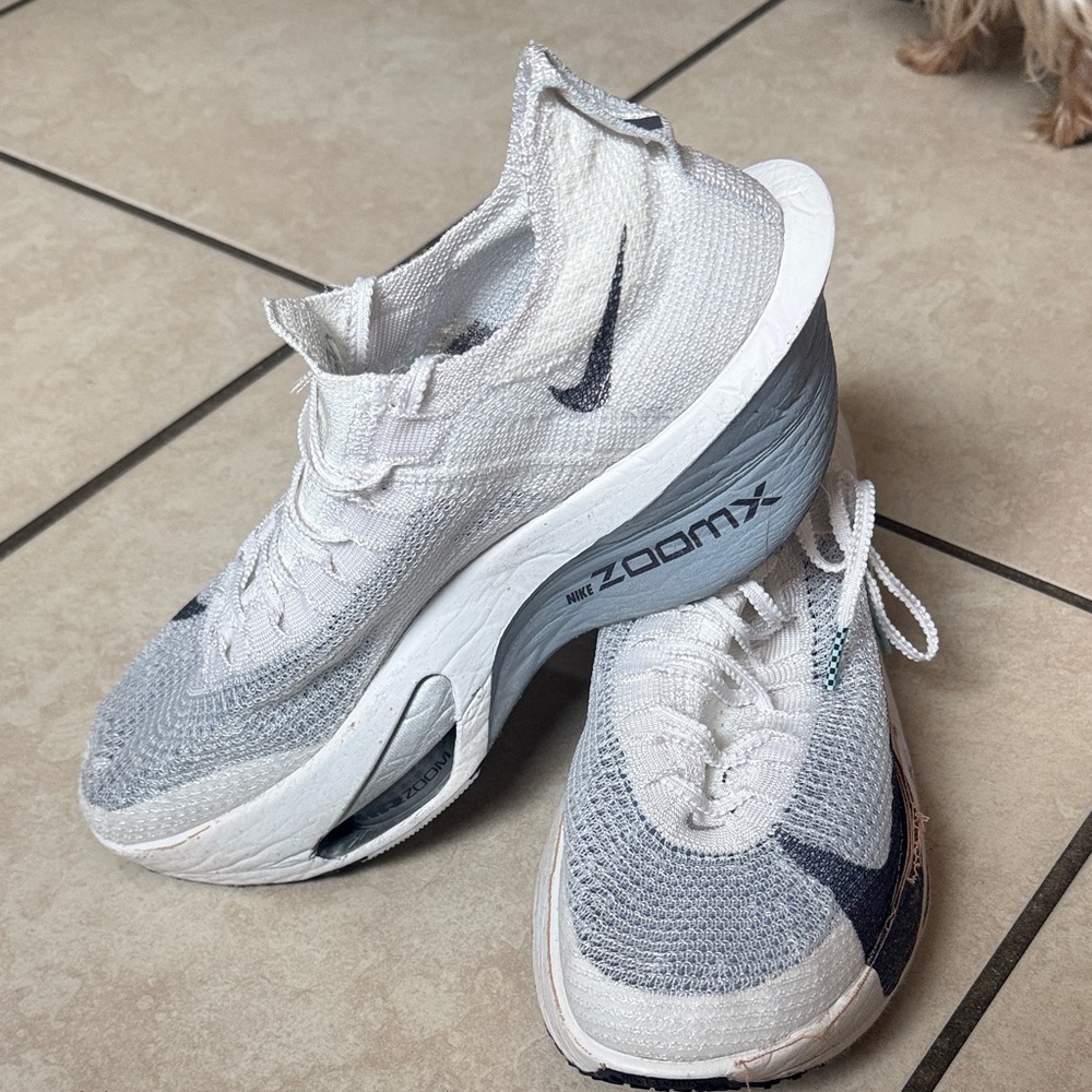 Nike Women’s White & Gray ZoomX Flyknit Running Shoes